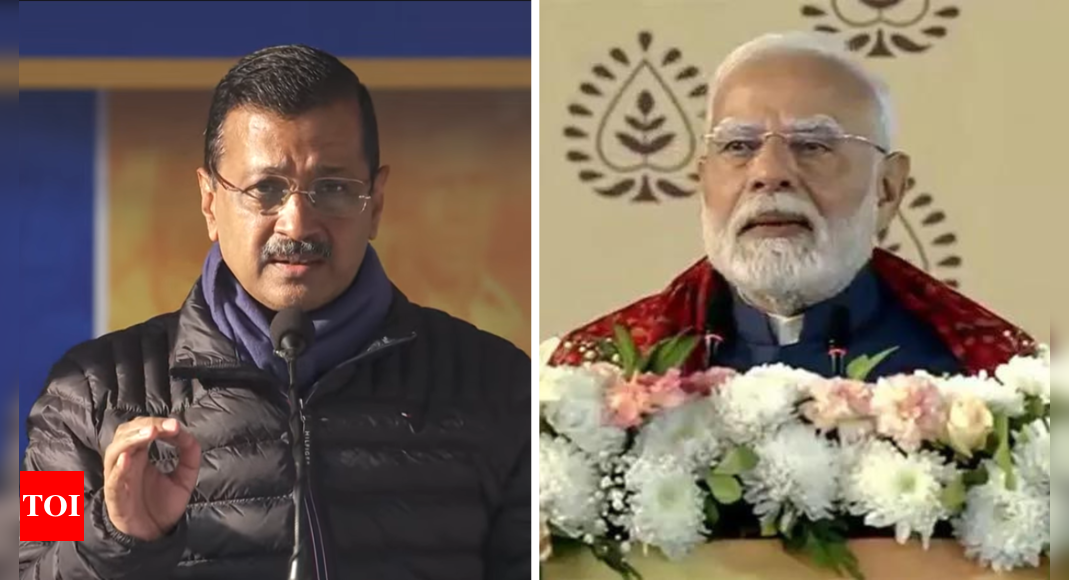 'One who wears Rs 10L suit shouldn't talk about sheesh mahal': Kejriwal hits back at PM