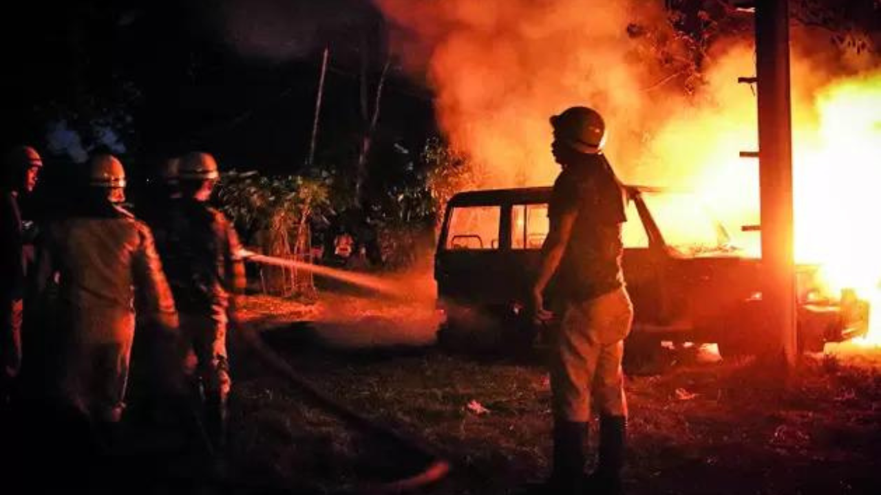 Fresh violence in Manipur as mob attacks SP office in Kangpokpi district -  Times of India