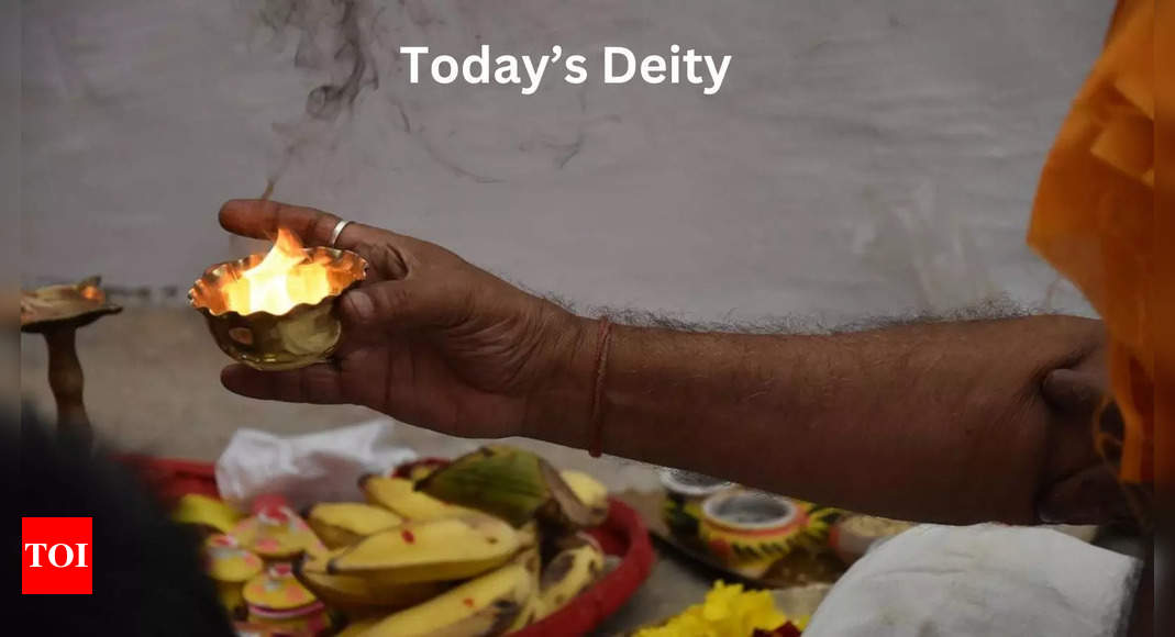 Deity Today (January 4, 2025): Seek Shani Dev’s Blessings for Stability