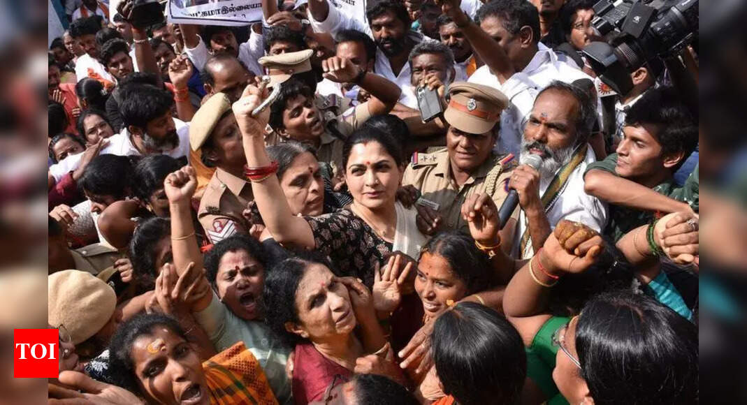 Khushbu leads BJP protest over AU rape | Madurai News - The Times of India