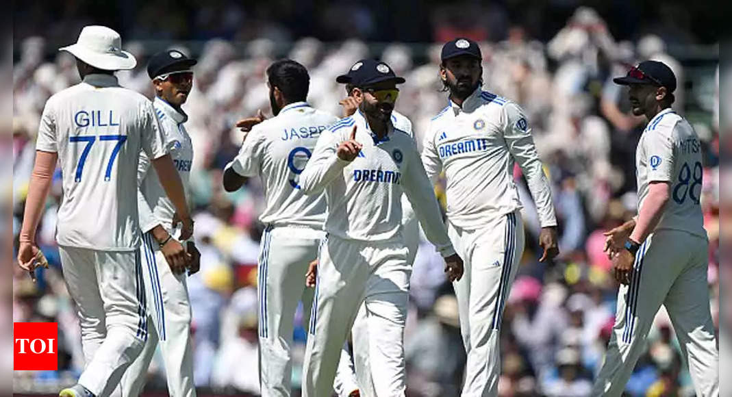 5th Test Live: India bowl out Australia for 181 to take a 4-run lead