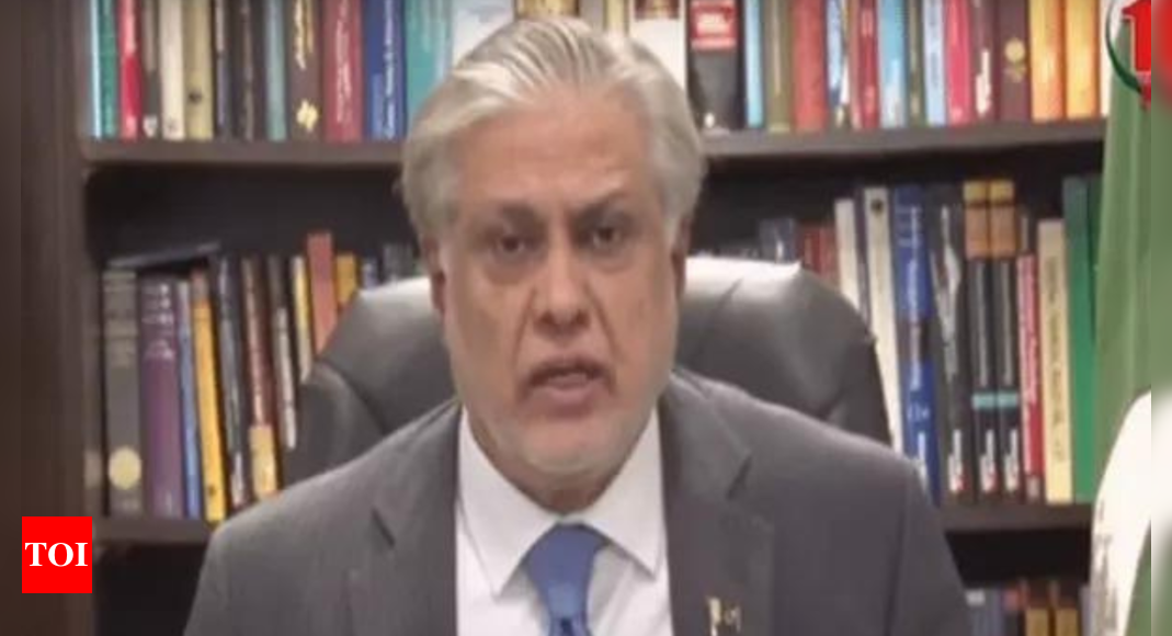 Ishaq Dar to be in Bangladesh next month, first visit by a Pak FM since 2012