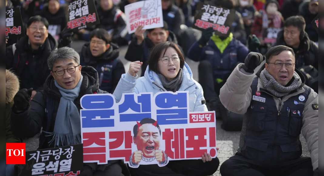 South Korea in political crisis after president resists arrest