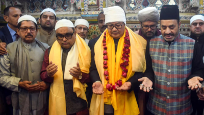 ‘PM Modi's message of peace’: Kiren Rijiju presents 'chadar' at Ajmer Sharif Dargah