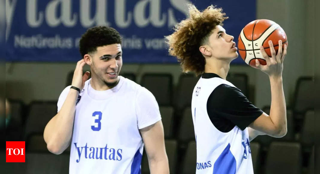 Shaquille O'Neal son, Shareef O'Neal, voices support for LiAngelo Ball's trending track