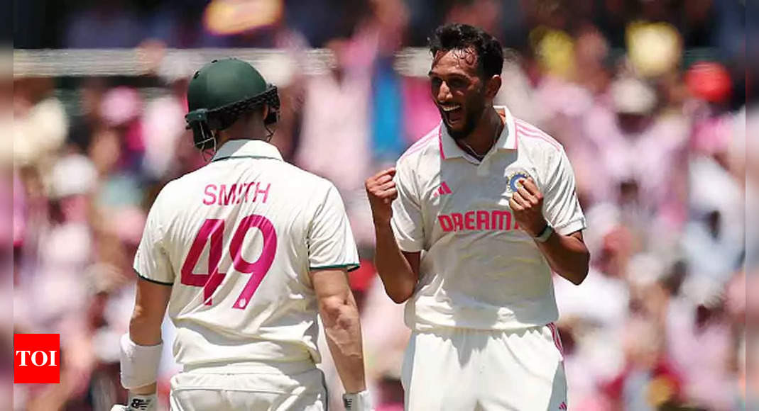 5th Test Live: Prasidh Krishna triple strike rattles Australia run chase