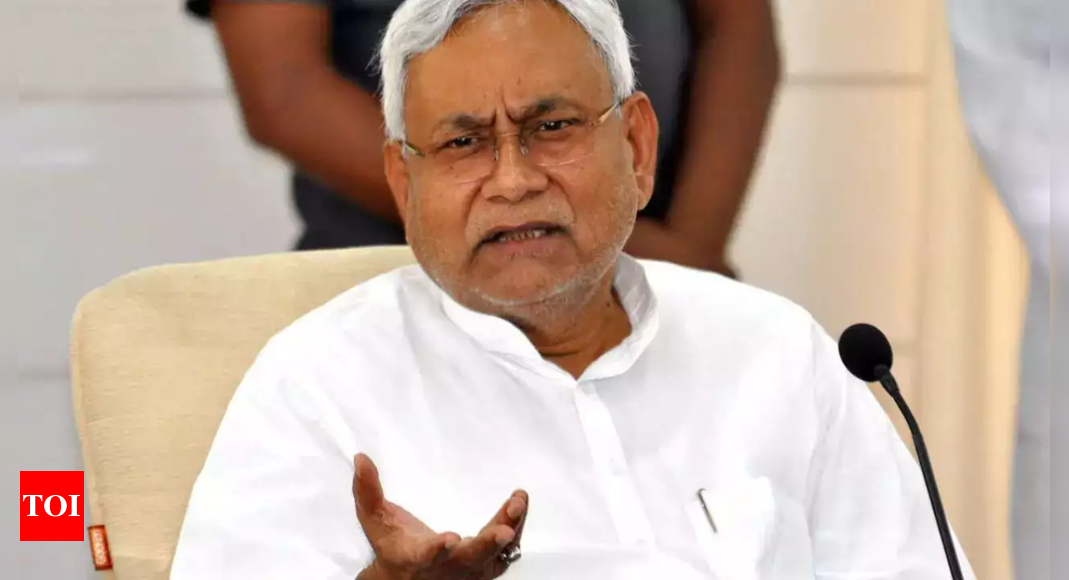 'Ab kahin nahin jayenge': Bihar CM Nitish Kumar backs NDA amid Lalu Yadav 'doors open' remark