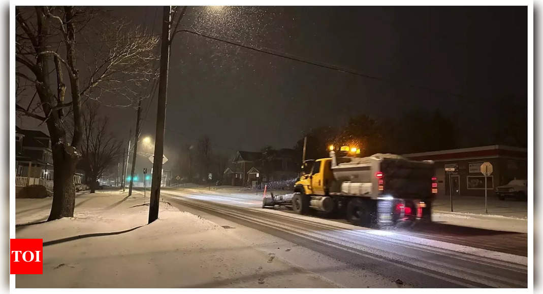 Severe winter storm disrupts Midwest, 70 million under weather alerts across US