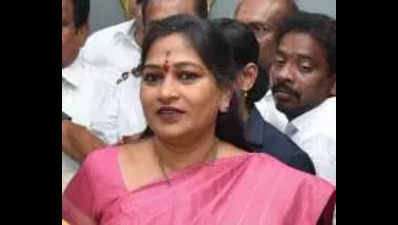 Anitha inspects Vizag central jail, interacts with officials