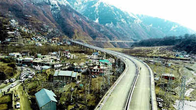 Banihal Bypass complete, to open for 4-lane traffic within 15 days: Gadkari