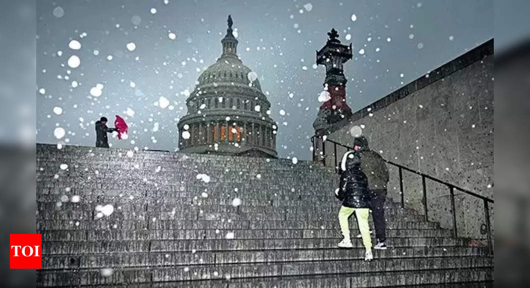 Massive storm blasts US with snow, ice & brutal, bitter cold