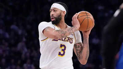 Anthony Davis reaches historic milestone making NBA record in Lakers vs Rockets game
