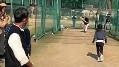 Watch: 12-year-old Sushila Meena, who earned praise from Sachin Tendulkar, cleans up Rajyavardhan Rathore