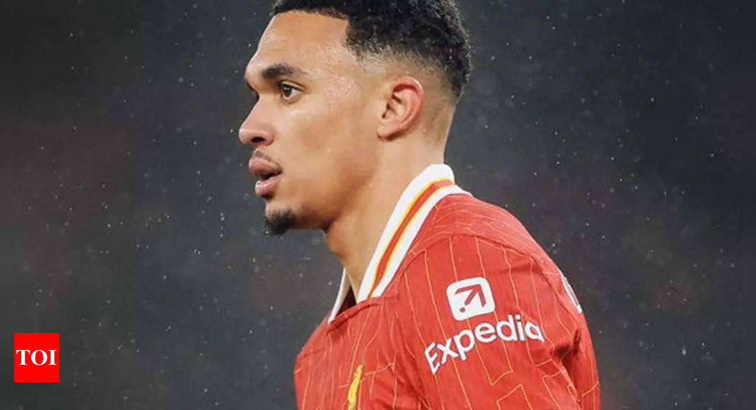 Virgil van Dijk defends Alexander-Arnold after Liverpool star's Manchester United flop