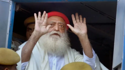 Self-styled godman Asaram Bapu granted interim bail by Supreme Court in 2013 rape case