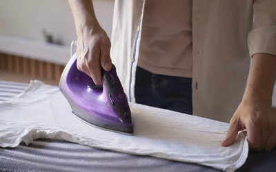 Best Steam Irons For Crisp And Wrinkle-Free Clothes