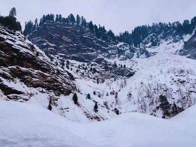 Exploring Guldanda in Kashmir; India’s own Mini Switzerland