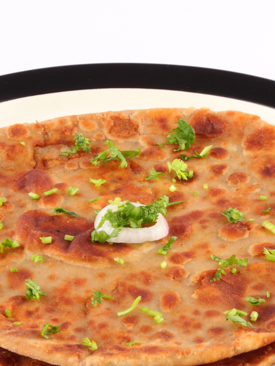 Spring Onion Paratha With Pickle For Healthy Winter Lunch | Times Now