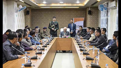 Manipur guv visits Churachandpur, urges Kuki-Zos to work for peace
