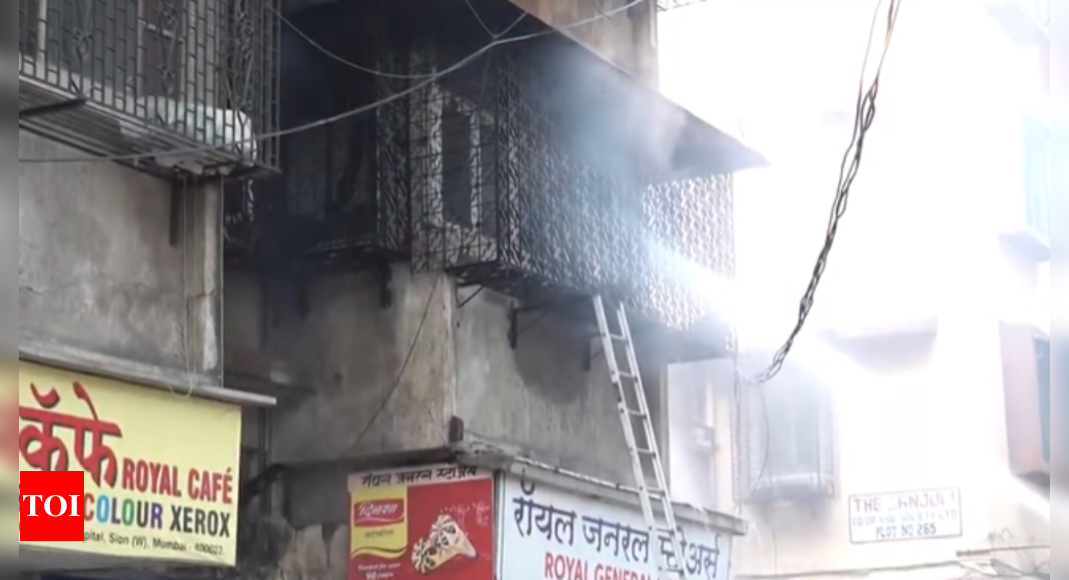 Massive fire breaks out at residential building in Mumbai