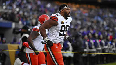 Myles Garrett’s kindness to Roger Rosengarten after Browns 35-10 loss to the Ravens is stealing hearts of many fans