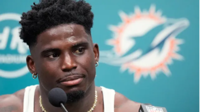 “You Will Respect 10”: Tyreek Hill’s Cryptic Tweet Fuels Speculation Amid Dolphins Drama