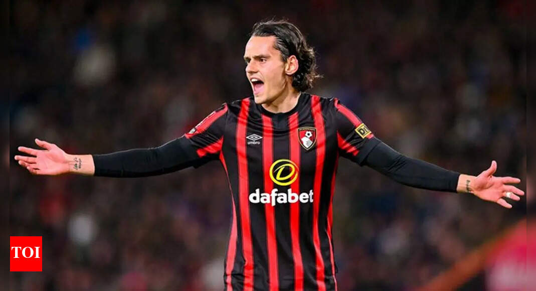 Bournemouth striker Enes Unal tears ACL in training session