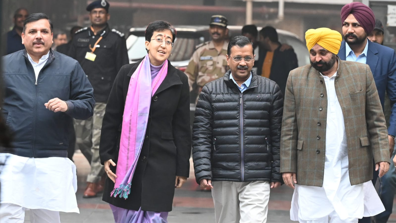 Delhi Election 2025 Live Updates: 'Local poll officials have surrendered,  facilitating BJP's wrongdoings,' Kejriwal tells EC chief 