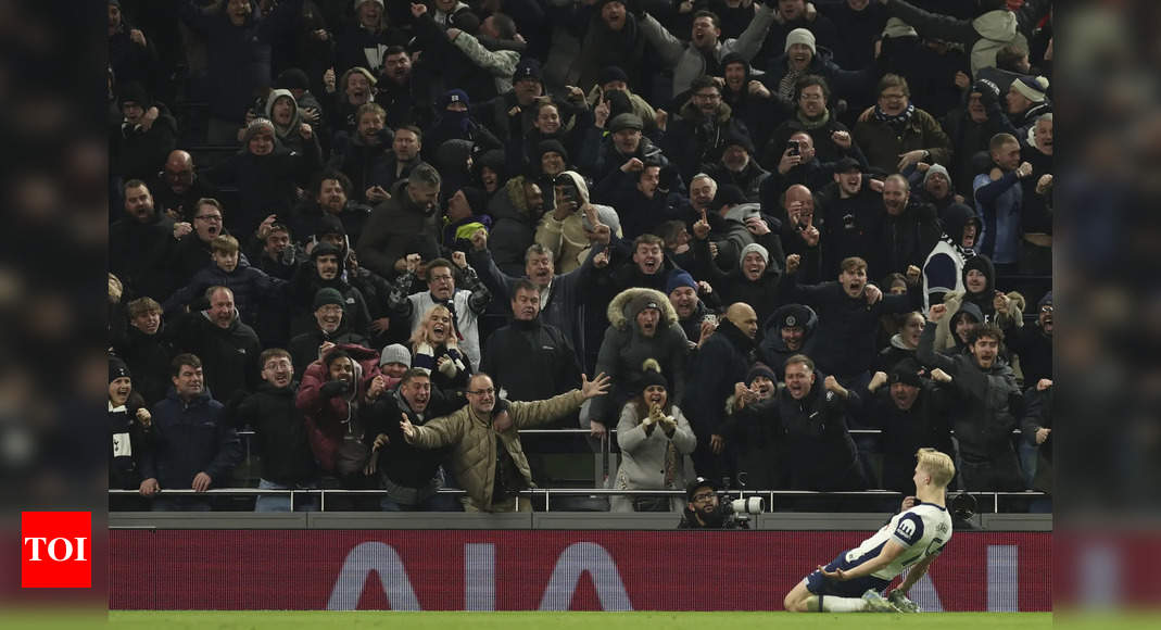 League Cup: Spurs snatch semi-final lead over Liverpool