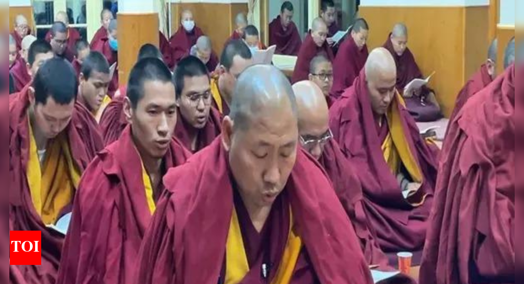 Tibetans in exile offer special prayers for victims of Tibet earthquake