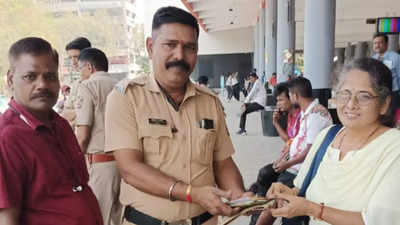 Honest MSRTC staff returns wallet, earns accolades