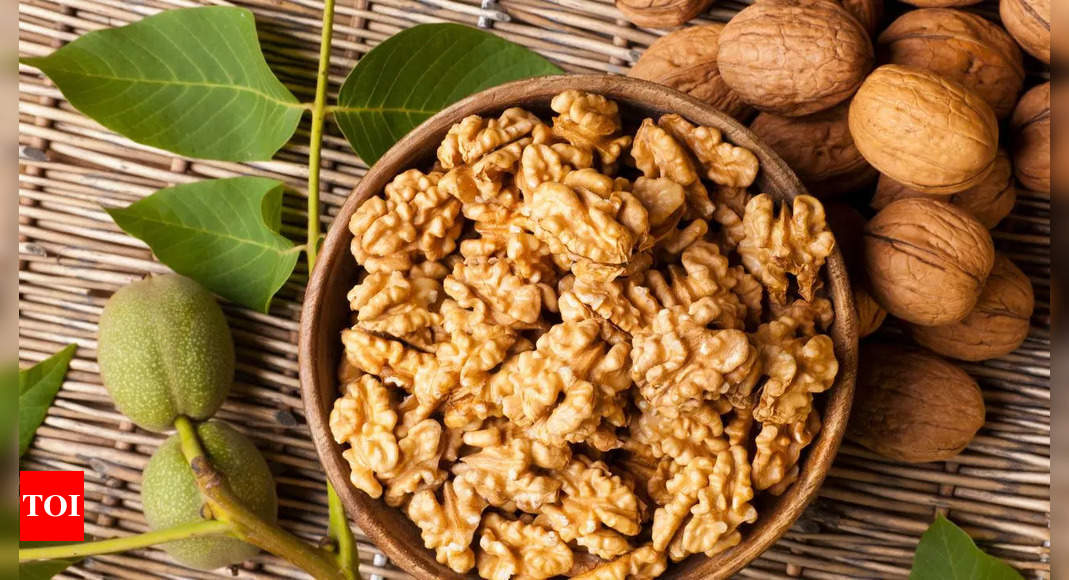 Are you eating walnuts in the right way?