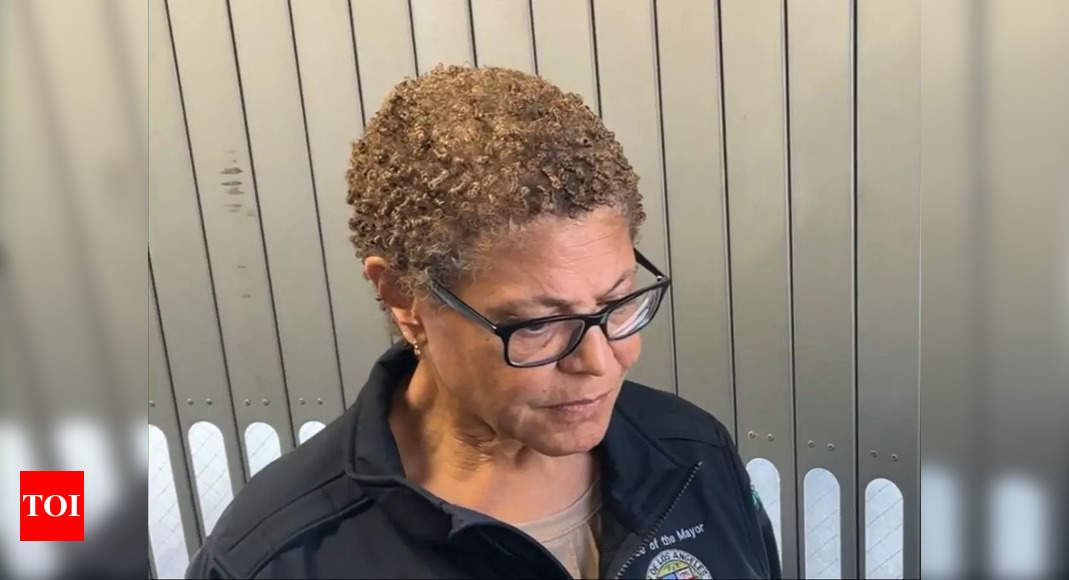 'No apologies?': Reporter brutally grills Karen Bass over wildfire chaos — LA mayor's reaction goes viral