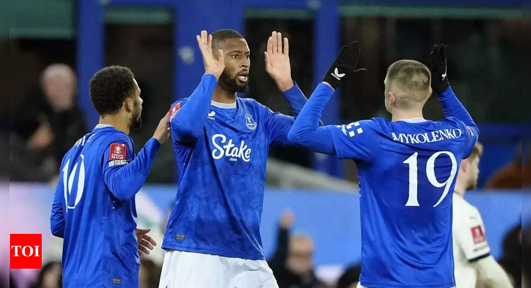 Everton win first match after Sean Dyche's departure, beat Peterborough in FA Cup