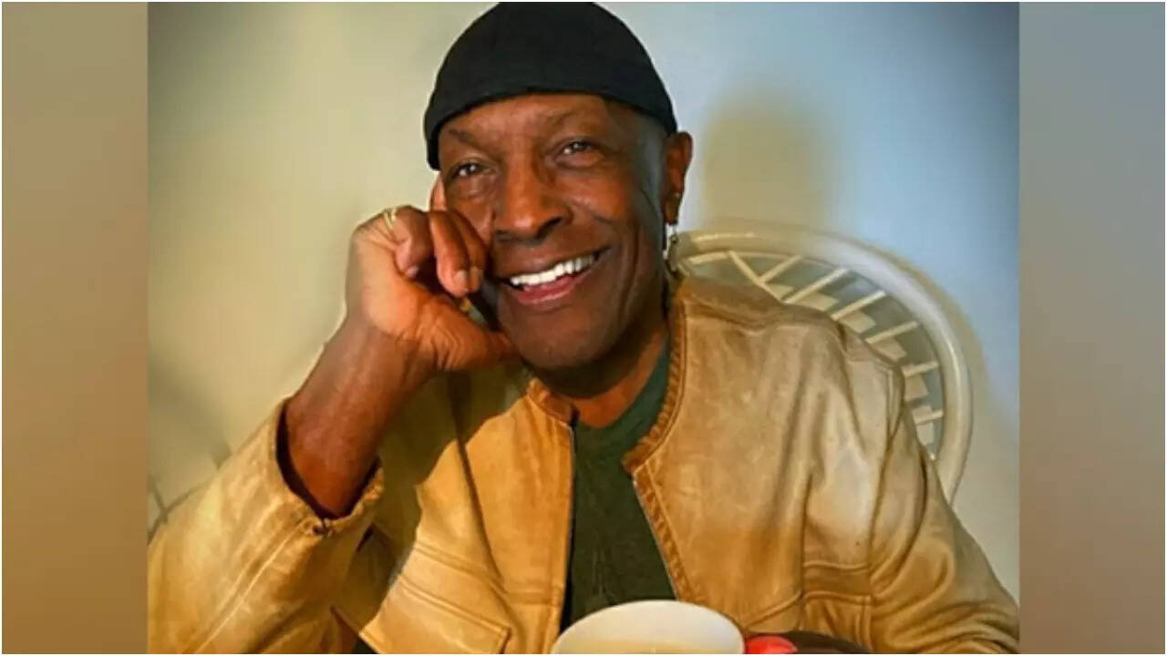 Opera singer, vocal coach Jack Waddell passes away at 83 | English