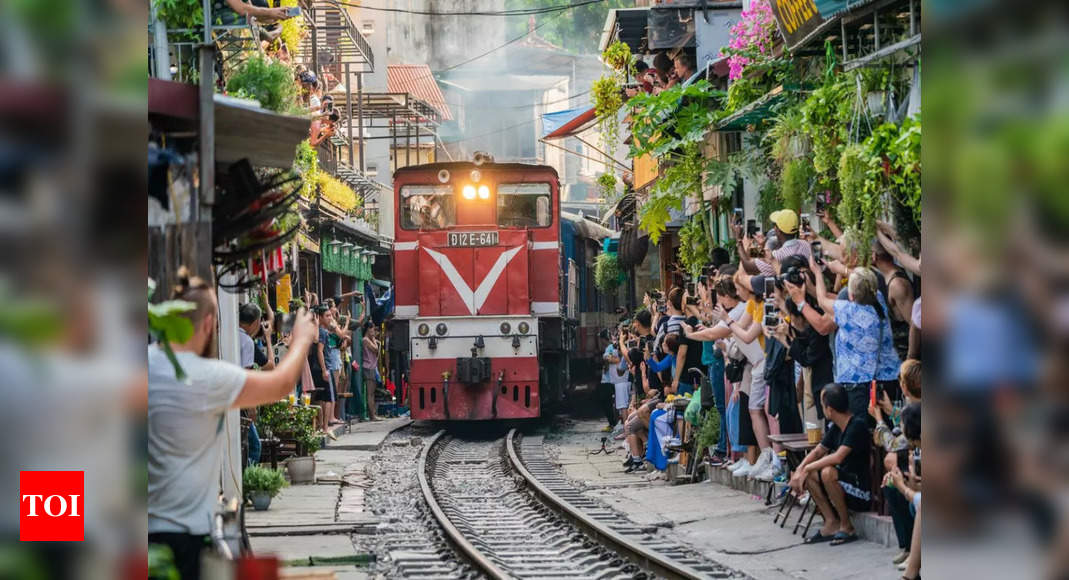 Vietnam sees record breaking tourism in 2024; aiming for 23 million visitors in 2025