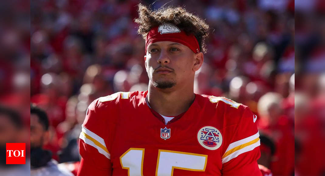 Patrick Mahomes is locked in on the playoffs, while his wife Brittany Mahomes, focuses on helping those impacted by the Los Angeles wildfires