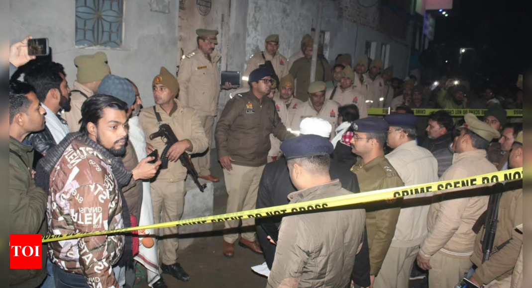 Family of 5 killed in crowded Meerut locality, 2 detained