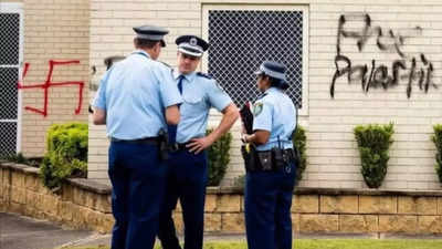  Swastikas spray-painted outside Australian Synagogue