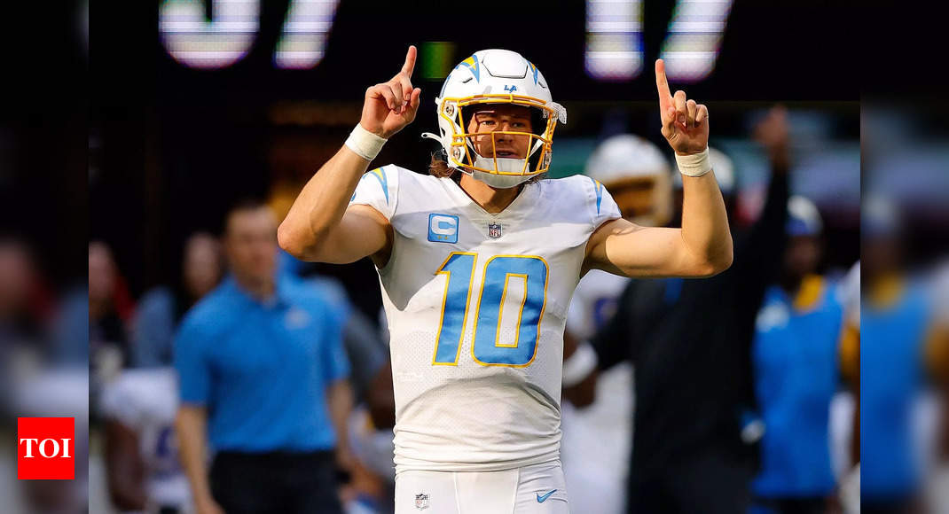 Will Justin Herbert play against the Houston Texans tonight? Latest injury update on the Los Angeles Chargers star player