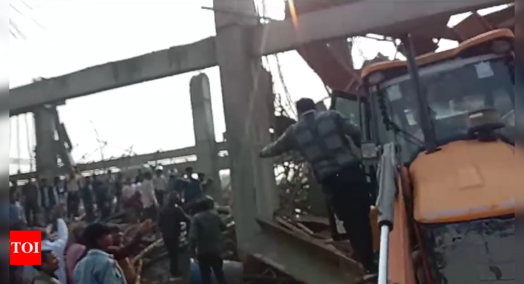 Several workers feared trapped as under-construction lintel collapses in UP's Kannauj