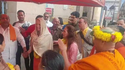 Steve Jobs’ wife Laurene Powell Jobs prays at Kashi Vishwanath temple, heads for Maha Kumbh