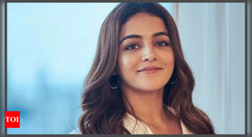 Wamiqa Gabbi claps back at a content creator with a sassy reply for accusing her of gaining praise through PR: 'And baki sab ka pata nai but...'