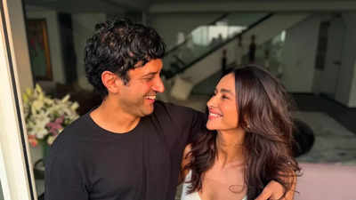 Shibani Akhtar bids an adorable farewell to Farhan Akhtar’s birthday week: '...How happy this life with you is!'