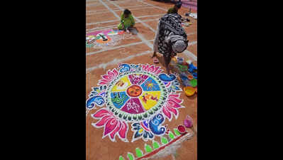 Bengalureans harvest joy on day 2 of Suggi Huggi festival