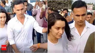 Shraddha Kapoor's wallpaper is of her boyfriend Rahul Mody, eagle eyed fans are quick to notice as they get elated and say 'my girl is happy y'all'