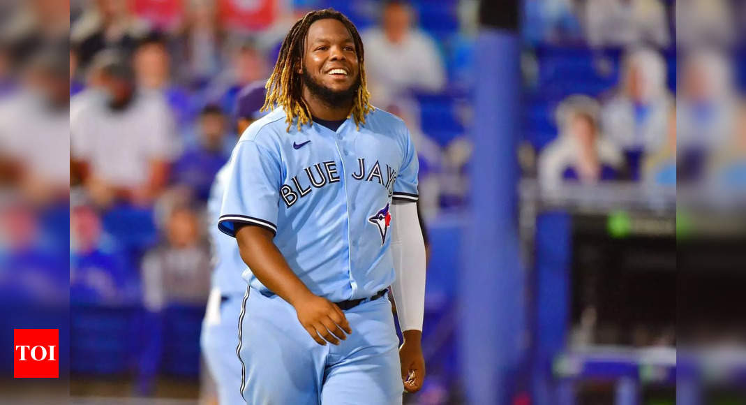 Blue Jays’ Vladimir Guerrero Jr. enjoys a luxurious family getaway in Mexico following his $28.5M contract deal