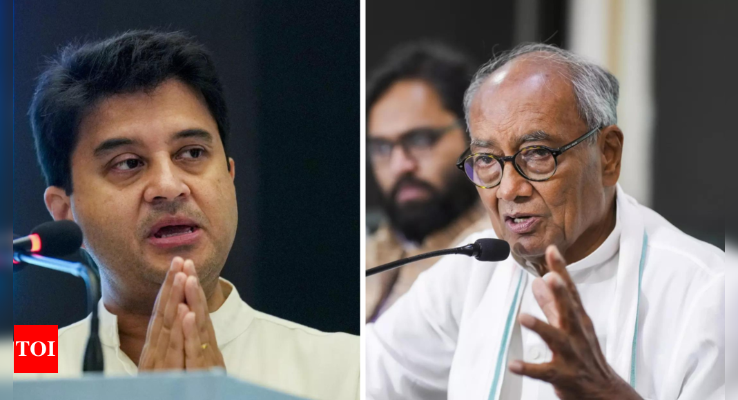 'Jyotiraditya Scindia is a child': Digvijaya Singh amid MP transport dept corruption row