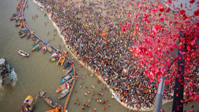 1.7cr devotees brave cold, freezing water to take holy dip as Maha Kumbh begins