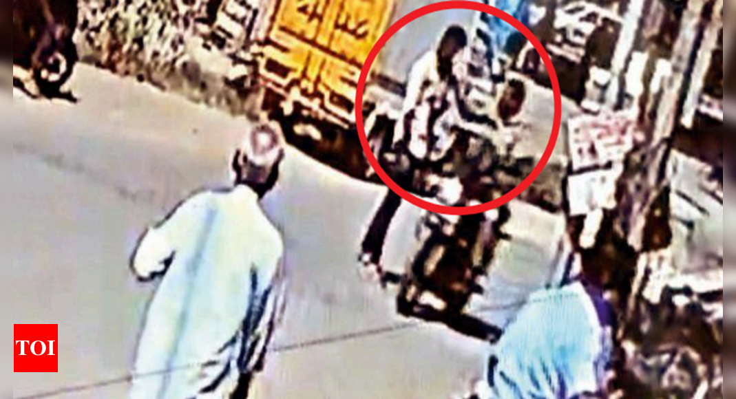 Watch: Coimbatore cop slaps youth for crossing road carelessly